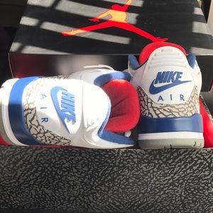 Air Jordan 3 “true blue”